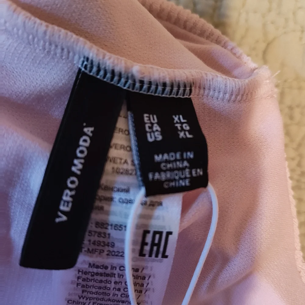 Vero Moda Pink and Green Textured Fabric - Picture 5 of 7